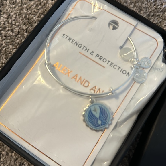 Alex & Ani Bracelet Strength & Protection Wings - Picture 3 of 3